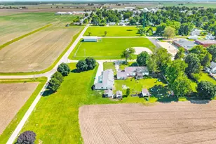 311 E McKinley Ave, Deer Creek, IL 61733 - Photo 27