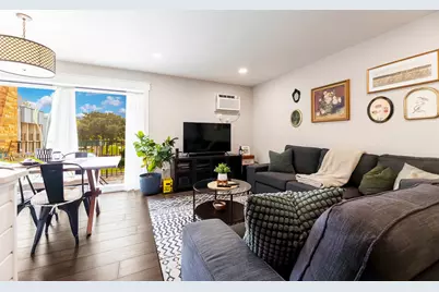 4112 W 98th Street #203, Oak Lawn, IL 60453 - Photo 9