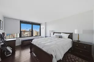 1560 N Sandburg Terrace, Chicago, IL 60610 - Photo 13