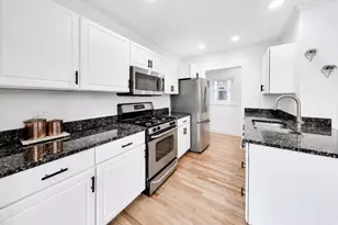 3051 N Clifton Ave, Chicago, IL 60657 - Photo 13
