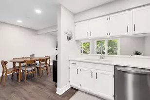 718 N Tamarac Blvd, Addison, IL 60101 - Photo 11
