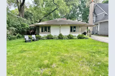 422 E Hickory Street, Hinsdale, IL 60521 - Photo 1
