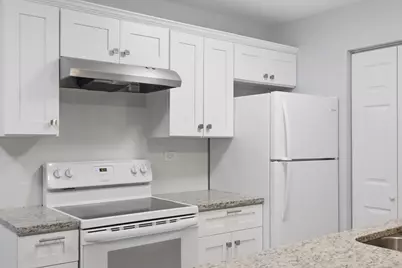 621 Virginia Road #107, Crystal Lake, IL 60014 - Photo 11