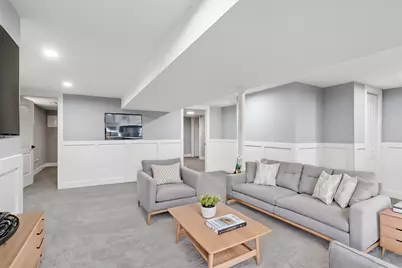 9023 S Oglesby Avenue, Chicago, IL 60617 - Photo 9