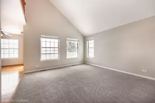 554 Abbeywood Dr, Cary, IL 60013 - Photo 11
