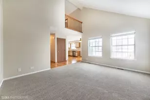 554 Abbeywood Dr, Cary, IL 60013 - Photo 9