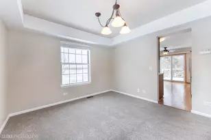 554 Abbeywood Dr, Cary, IL 60013 - Photo 5