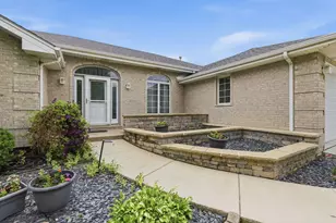 13616 Lost Boy Ln, Homer Glen, IL 60491 - Photo 3