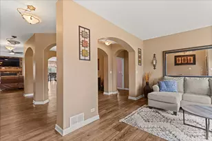 483 Glover Dr, North Aurora, IL 60542 - Photo 7