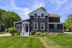 27 N Lincoln St, Batavia, IL 60510 - Photo 1