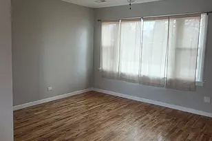 26597 W Maple St, Antioch, IL 60002 - Photo 3