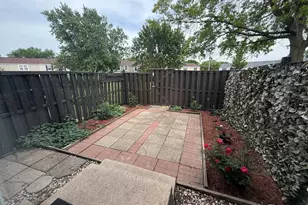 1927 Governors Ln, Hoffman Estates, IL 60169 - Photo 19