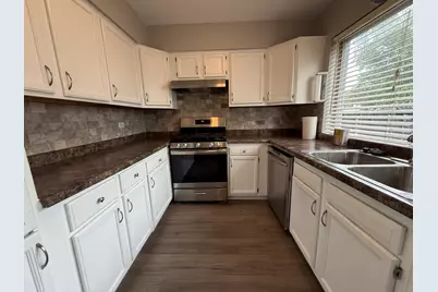 1927 Governors Lane, Hoffman Estates, IL 60169 - Photo 9