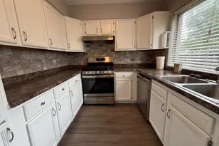 1927 Governors Ln, Hoffman Estates, IL 60169 - Photo 9