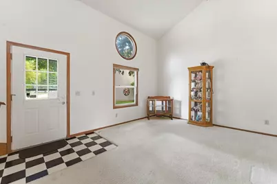2456 Bridgewater Drive, Woodstock, IL 60098 - Photo 7