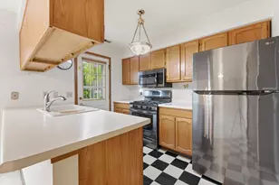 2456 Bridgewater Dr, Woodstock, IL 60098 - Photo 13