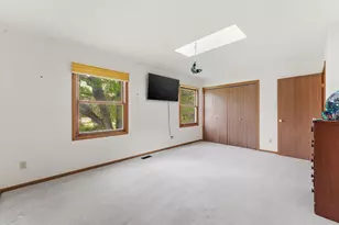 2456 Bridgewater Dr, Woodstock, IL 60098 - Photo 25