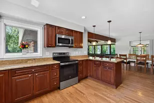 39700 N Dilleys Rd, Wadsworth, IL 60083 - Photo 5