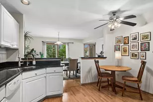 625 N Walden Dr, Palatine, IL 60067 - Photo 9