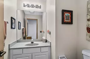 625 N Walden Dr, Palatine, IL 60067 - Photo 11