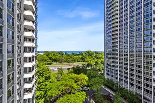 4250 N Marine Dr, Chicago, IL 60613 - Photo 21