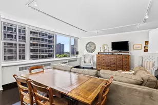 4250 N Marine Dr, Chicago, IL 60613 - Photo 9