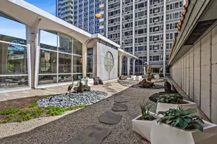 4250 N Marine Dr, Chicago, IL 60613 - Photo 31