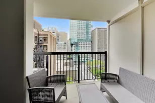201 E Chestnut St, Chicago, IL 60611 - Photo 9