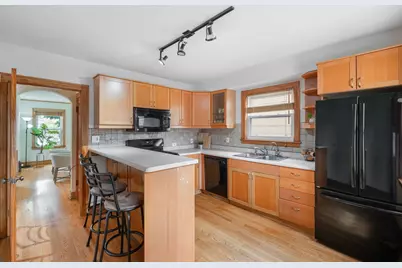 5424 N Mobile Avenue, Chicago, IL 60630 - Photo 5