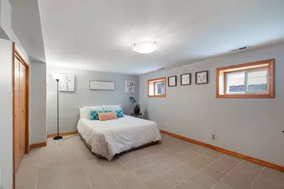 5424 N Mobile Avenue, Chicago, IL 60630 - Photo 11