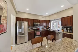 201 N Vail Ave, Arlington Heights, IL 60004 - Photo 11