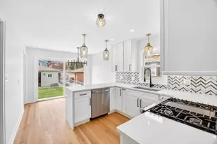 7055 W 64th St, Chicago, IL 60638 - Photo 9
