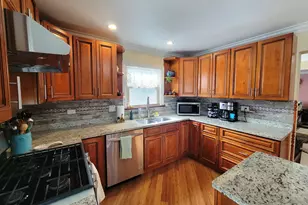 755 Rodenburg Rd, Roselle, IL 60172 - Photo 9