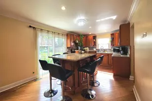 755 Rodenburg Rd, Roselle, IL 60172 - Photo 7