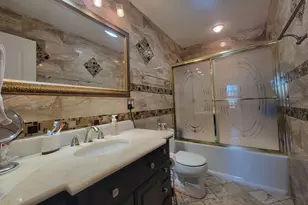 755 Rodenburg Rd, Roselle, IL 60172 - Photo 13