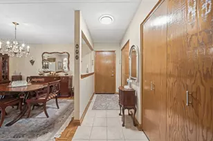 11012 S Theresa Circle, Palos Hills, IL 60465 - Photo 5