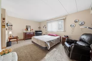 11012 S Theresa Circle, Palos Hills, IL 60465 - Photo 13