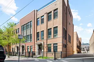 1626 S Prairie Ave, Chicago, IL 60616 - Photo 1