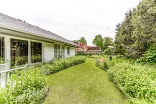 2230 Chestnut St, Waukegan, IL 60087 - Photo 35