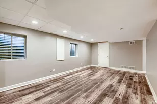 1820 Nicholson Dr, Hoffman Estates, IL 60192 - Photo 31