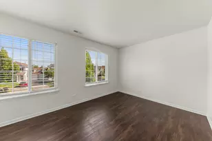 97 W Amberley Dr, Round Lake, IL 60073 - Photo 13