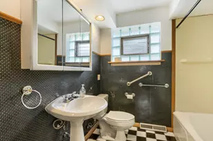 10749 S Rockwell St, Chicago, IL 60655 - Photo 7