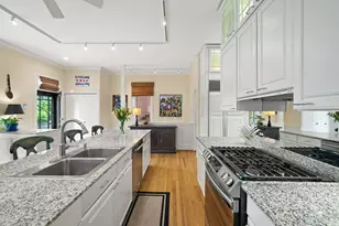 2705 N Bosworth Ave, Chicago, IL 60614 - Photo 23