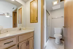 13248 W Circle Dr Pkwy, Crestwood, IL 60418 - Photo 9