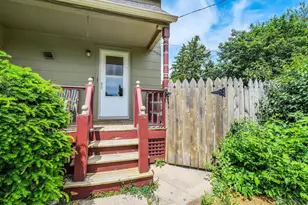 433 Arlington Ave, Elgin, IL 60120 - Photo 5