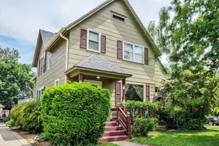 433 Arlington Ave, Elgin, IL 60120 - Photo 1