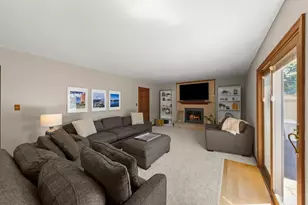 1825 Northbridge Pl, Downers Grove, IL 60516 - Photo 9