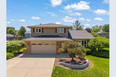 1825 Northbridge Place, Downers Grove, IL 60516 - Photo 1