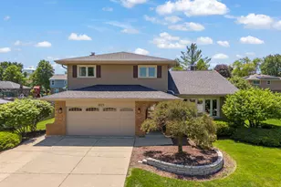 1825 Northbridge Pl, Downers Grove, IL 60516 - Photo 1