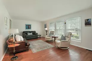 1255 Laurel Ave, Deerfield, IL 60015 - Photo 5